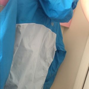 Girls north face rain jacket size XL(18)